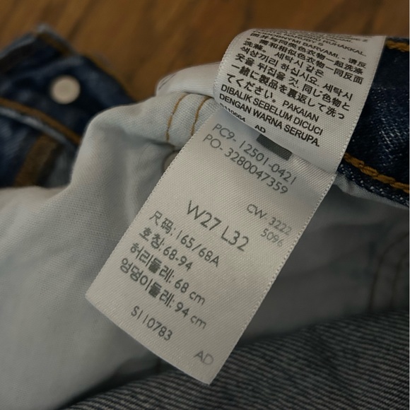 Levi’s 501 distressed denim - Picture 6 of 9